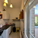 公寓 Sedlcanska - Will Save Money Here - Equipped With Antique Furniture 布拉格