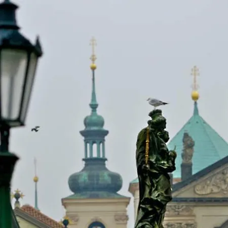 Sedlcanska - Will Save Money Here - Equipped With Antique Furniture Praag